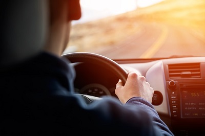 Smart Ankauf: Fachkundiger & zuverlässiger Service gesucht?  Ein Smart während der Fahrt.